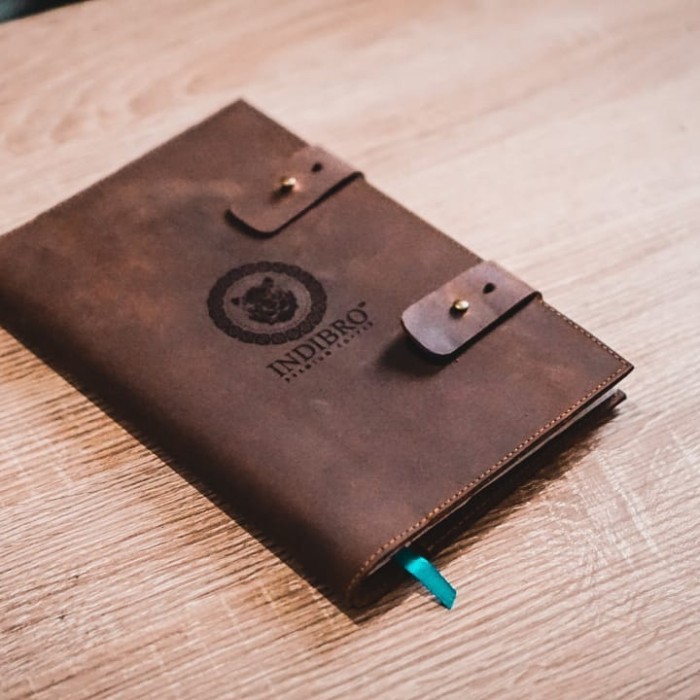 

BARANG TERLARIS [FREE GRAFIR NAMA] BUKU AGENDA A5+COVER KULIT SAPI ASLI