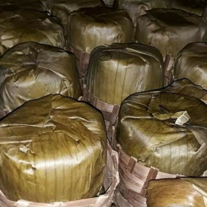 

Kue Keranjang Daun 1 Kg Halal Harum Lembut Tanpa Bahan Pengawet