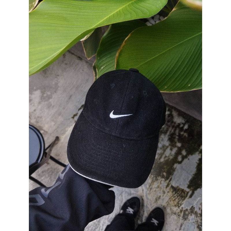 BORONGAN TOPI VINTAGE