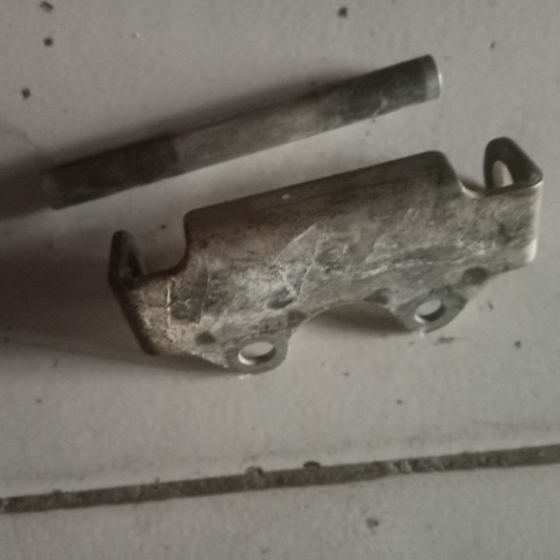 engsel jok dan as engsel jok Yamaha Mio j / Mio gt