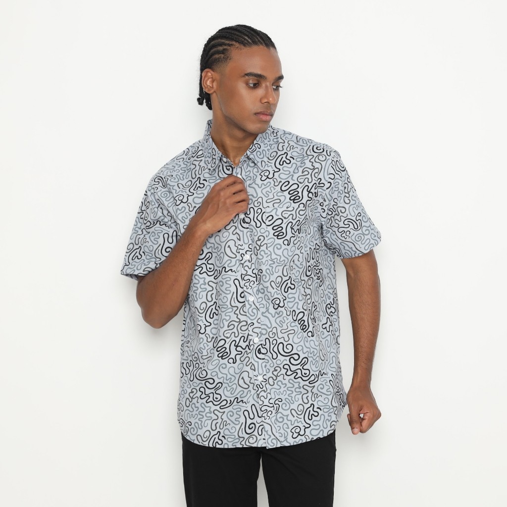 Promo Mega Sale 2.2 // POLICE Kemeja Abstrak Printing Cotton Soft Regular Fit Pria