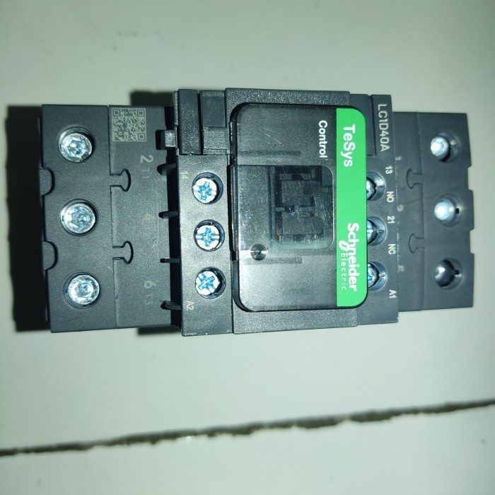 Schneider Electric Kontaktor Lc1D40Am7 / Contactor Lc1D40A Schneider