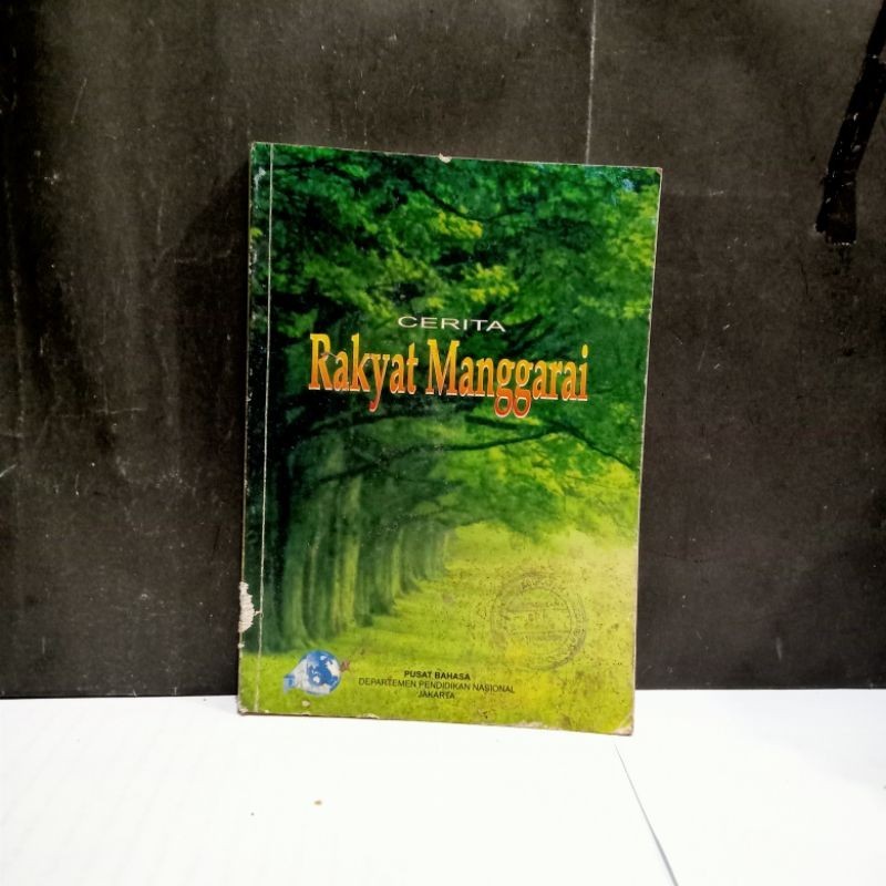 

Buku Cerita Rakyat Menggarai - Firmana Angela Nai