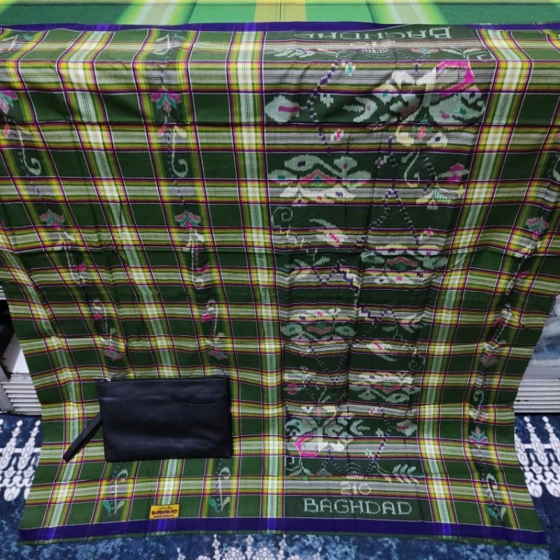 sarung tenun full sutra 210 motif kotak jadul KOSONGAN