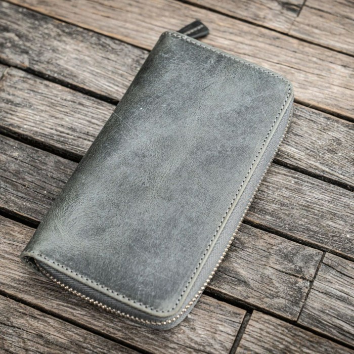 

Ready GALEN LEATHER Leather Zippered 3 Slots Pen Case