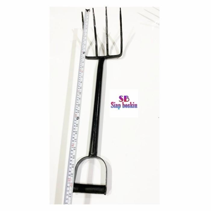 Garpu Injak Besi / Garpu Tanah