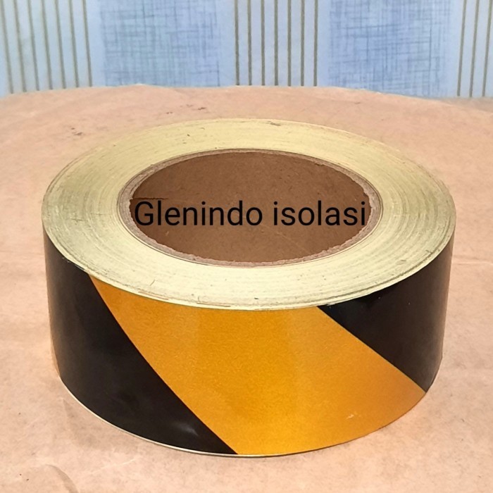 

stiker-skotlet revlektife kuning/hitam baricade 2 in x 45 mtr