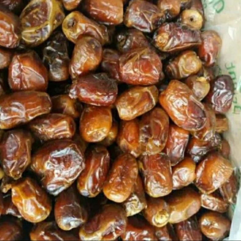 

POJ Kurma Mesir 1kg / Kurma mesir Golden Valley 1kg TERLARIS