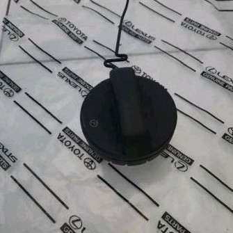 Tutup Tangki Bensin Solar Innova Fortuner Hilux original