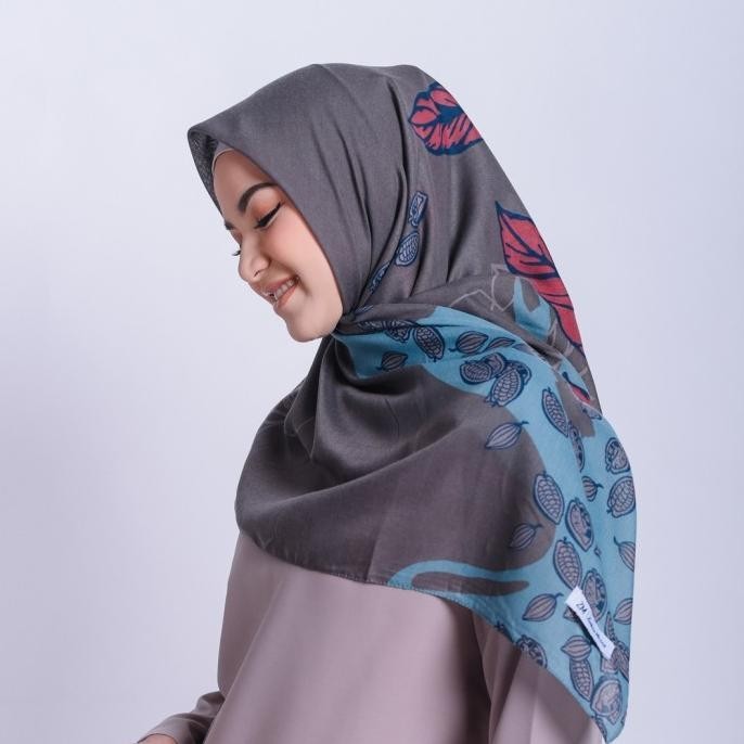 Zm Zaskia Mecca - Adonara Dusty Blue Scraf Kerudung Segi Empat