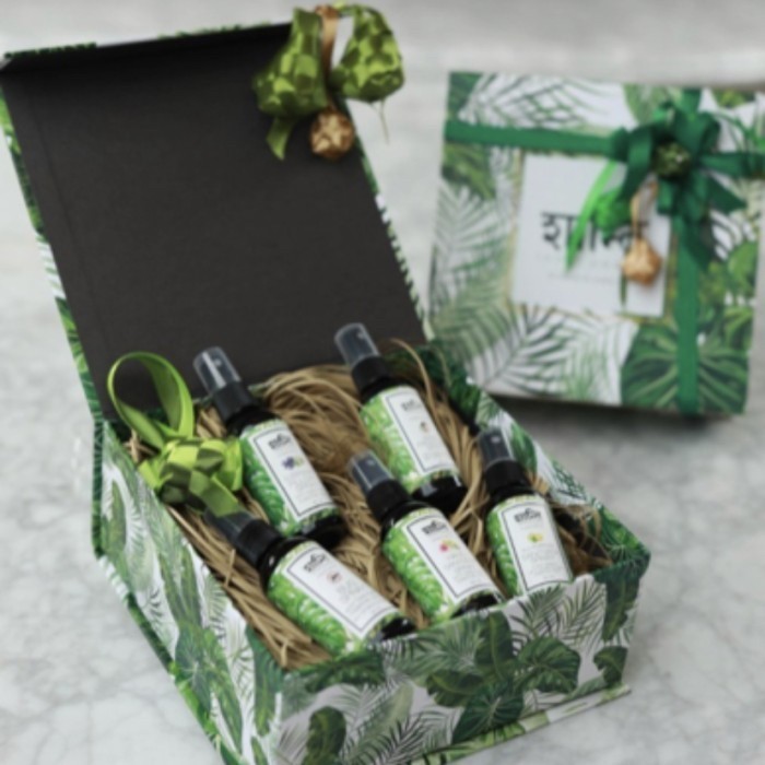 

Hampers Innerpeace Isi 4 Botol ~ Lengkap Dgn Dekorasi & Kartu Ucapan