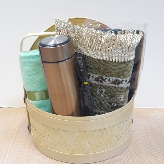 

Hampers Lebaran Ready/Sarung Wadimor-Sajadah/Parsel Ramadhan Lebaran