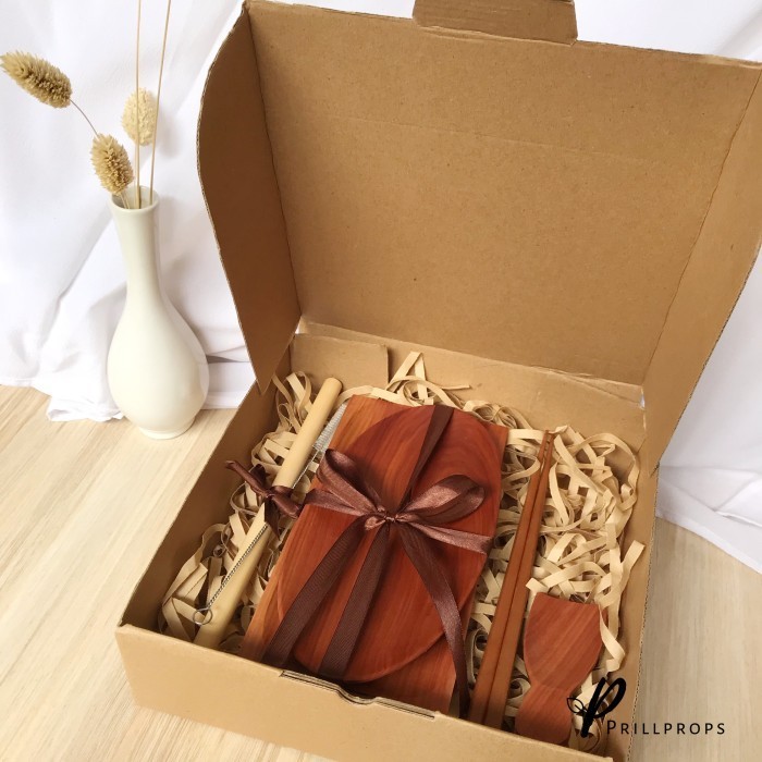 

Chirru - Hampers Piring Kayu