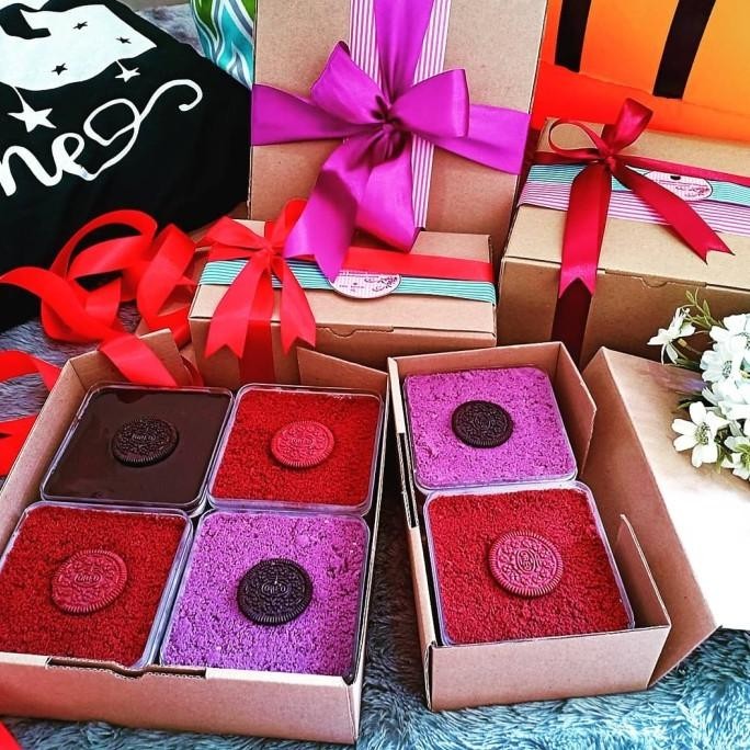 

Hampers Lebaran Dessert Box
