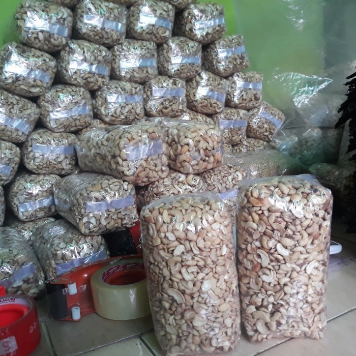 

NEW Kacang Mede Pecah Murah 1kg Mentah