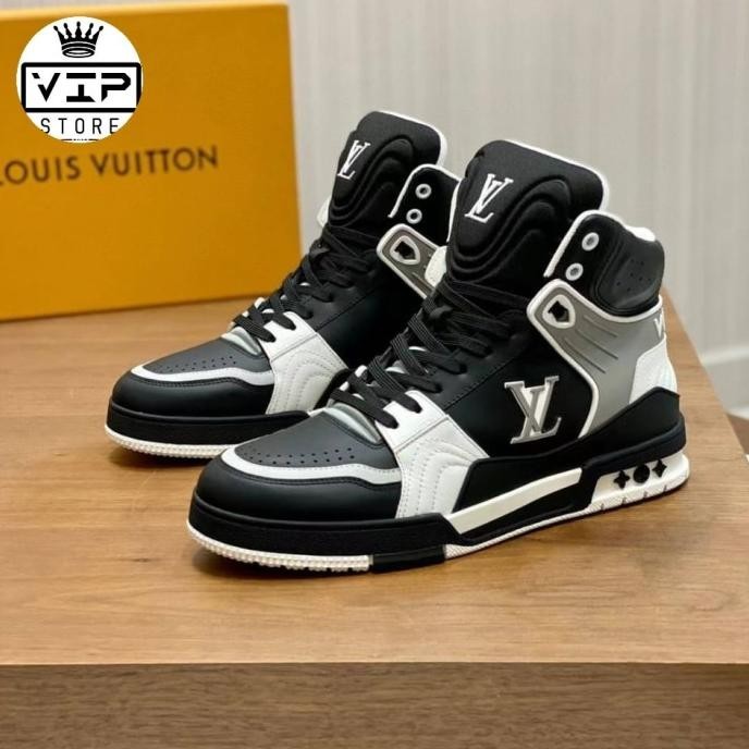 Sepatu Sneakers Pria Branded Mirror / Sepatu Boots Pria Branded Vip  Mesandi