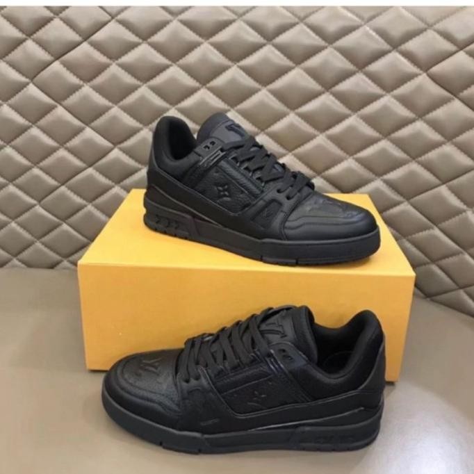 Sepatu Sneakers Pria Kulit Branded / Sneaker Pria Branded Import Newstuff_Nia