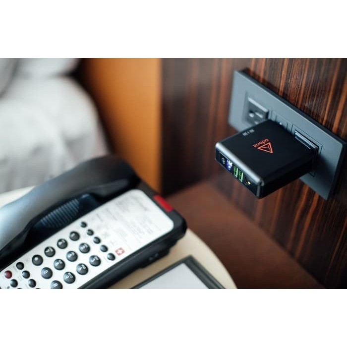 Trcb Adonit Travelcube - 3 In 1 Wireless Powerbank Wall Charger