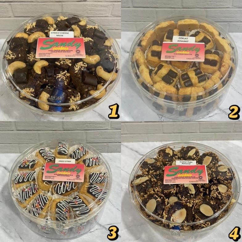 Best Seller Sandy Cookies Special / Spesial (Merah) Rivin Snack Toples Tin Sedang (Exp Panjang 2025) Nastar / Kastengel / Sagu Keju / Mede Keju Donut / Keju Crispy / Coklat Dinamit / Choco Cheese Mede / Mede Keju Spesial / Kue Jakarta Imlek Lebaran Idul