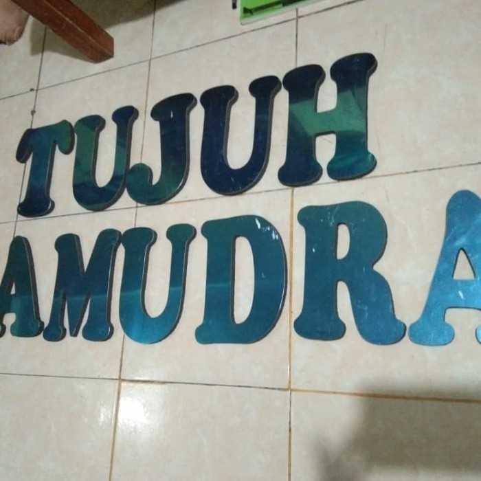 Huruf Timbul TUJUH SAMUDRA Bahan Stainless Spoon 20cm