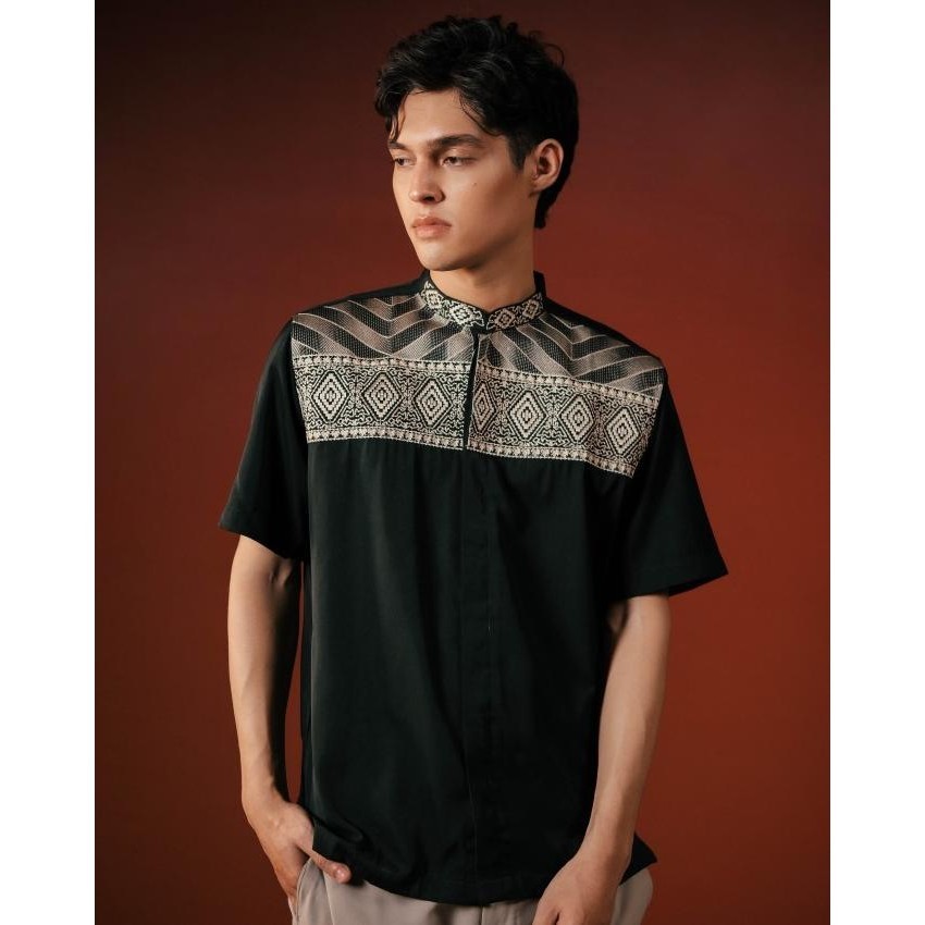 Larusso Kemeja Koko Bordir Lengan Pendek Pria  -  Dark Green