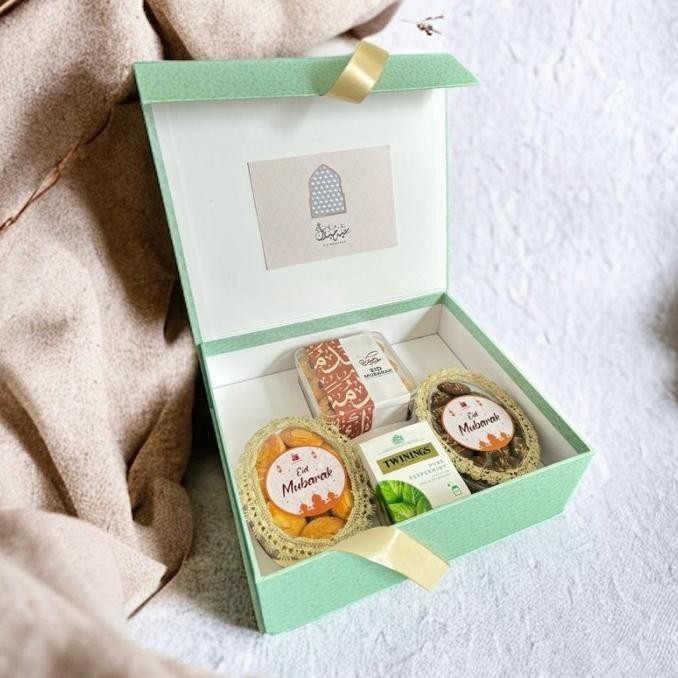 

Special Cookies Hampers Lebaran Eid Ramadan Ready Stock (Aisyah 2) Farenablinda