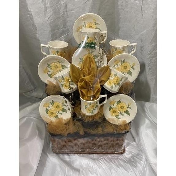 

Hampers Lebaran 2023 Teaset Bunga Uninissaa