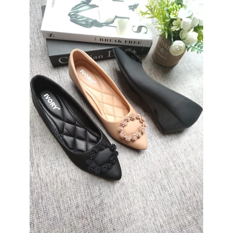 Ivory Sepatu Wedges Wanita Import W970-190