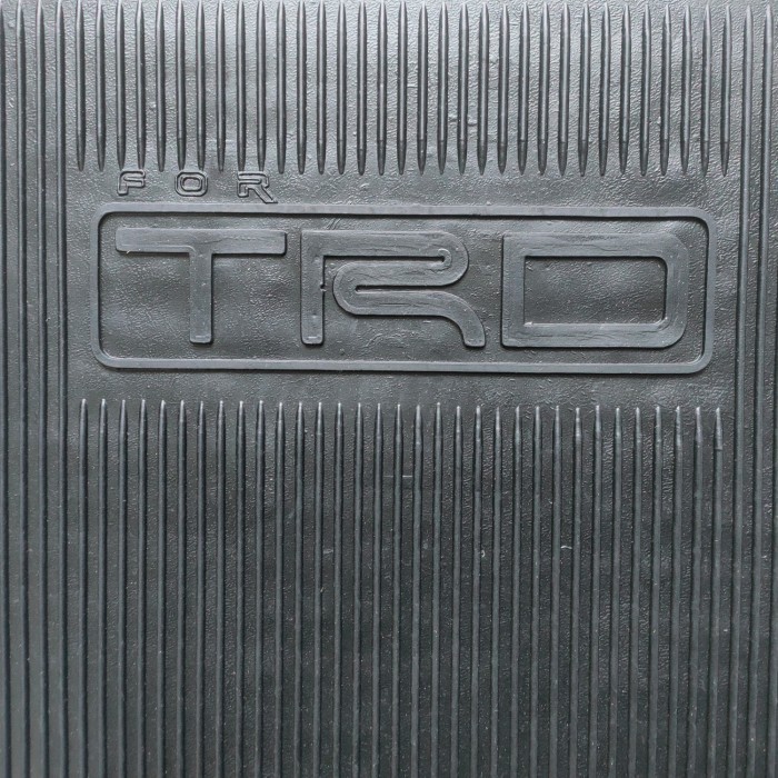 KARPET KARET LANTAI MOBIL TRD UKURAN 56X42 AVANZA AGYA YARIS RUSH