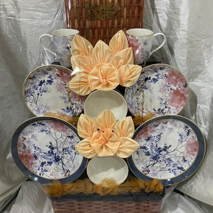

Barang Terlaris Hampers Lebaran Idul Fitri Parcel Eid Mubarak - Farantiika