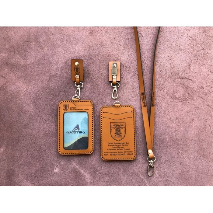 

BARANG TERLARIS Gantungan Name Tag Kulit Id Card Custom