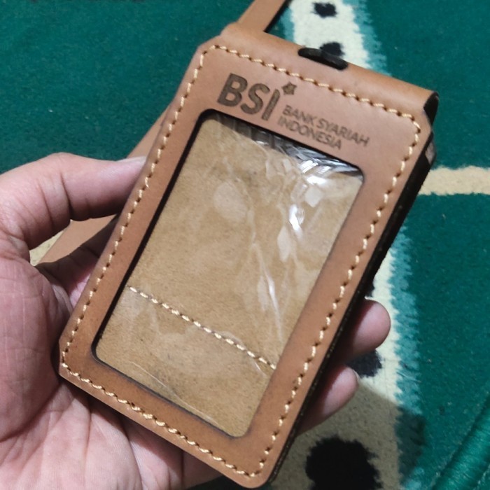 

BARANG TERLARIS CUSTOM ID CARD HOLDER KULIT SAPI ASLI BIRU NAVY NAME TAG CUSTOM GRAFIR