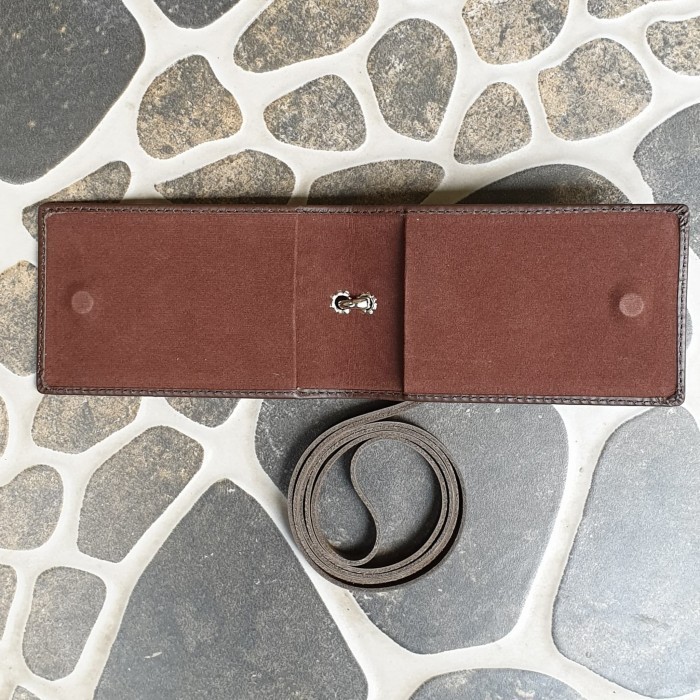 

BARANG TERLARIS Id Card Name Tag Holder Kulit Leather Castle Logo Emboss Damri Coklat