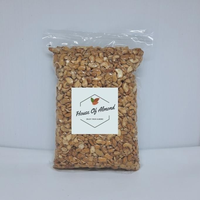 

Barang Terlaris Kacang Mede Panggang Belah 4 (Lwp) 1Kg Ready Myeshandira