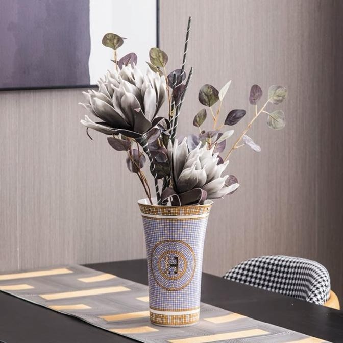 Vas Bunga Hermes Ceramic Vas Luxury Decoration