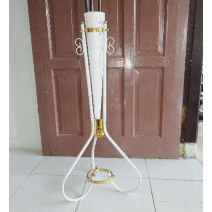Pot Standing Besi / Pot Corong Besi / Pot Bunga Sudut/Vas Kerucut Besi