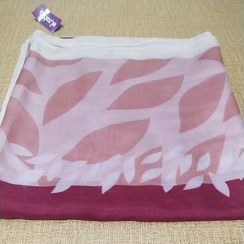 Kerudung Segiempat Motif Elzatta polos elzatta