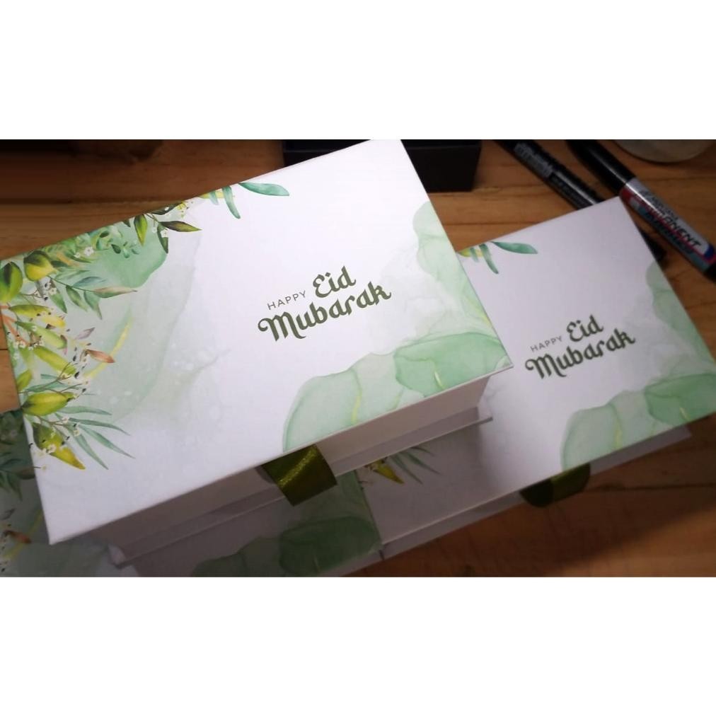 

Gratis Plus" Custom Teks Kotak Kado - Ukuran 17x11x5,5 ||