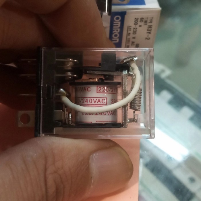 Relay Omron Ly2. - Ac 220V