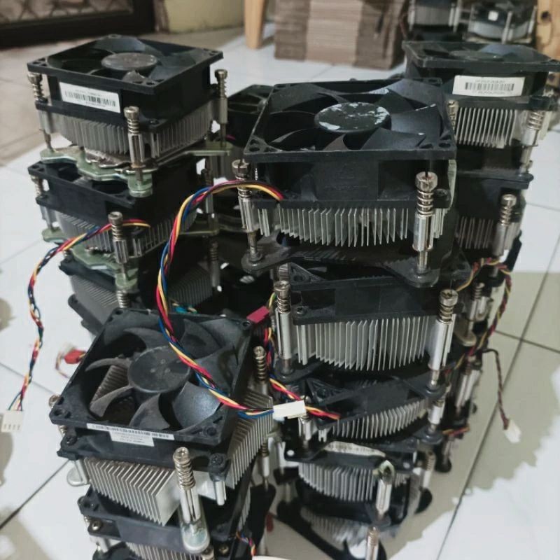 Fan Cooler bawaan builup tipe Baut LGA 1150 1155 1156 1151