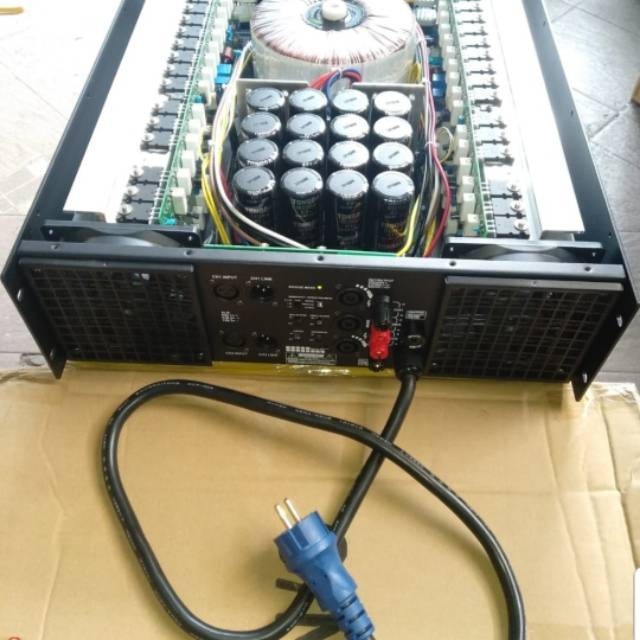 BET SELLER Power Amplifier SoundStandard CA 18/ca18 Body Panjang