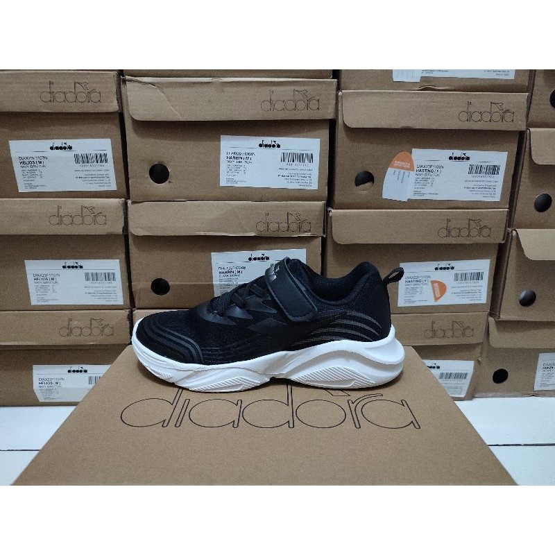 Sepatu Anak Diadora Gelica JR Original - Black