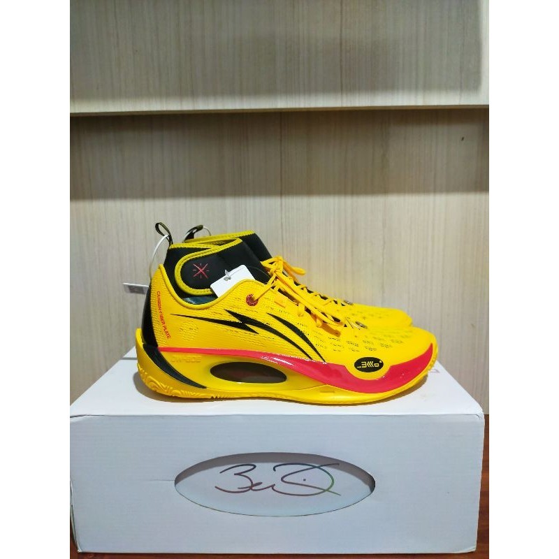 lining wow 808 2 v2 ultra Bruce Lee