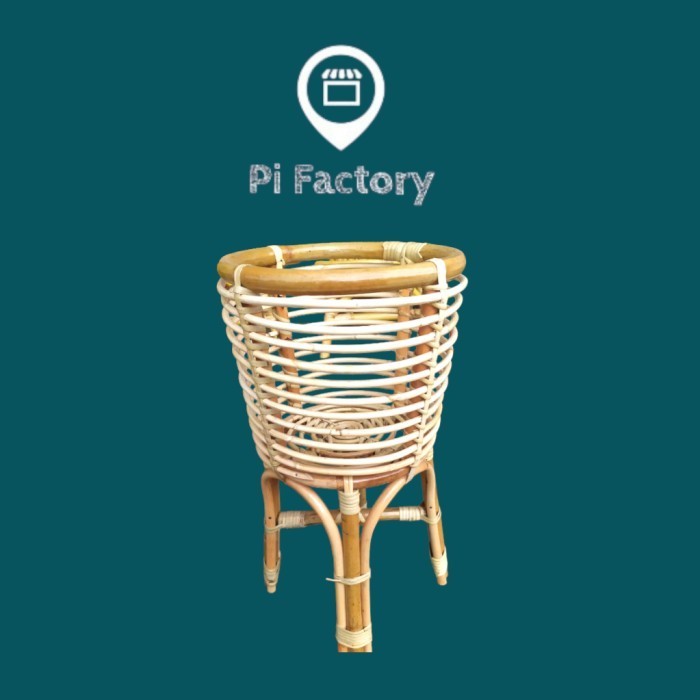 Standing Pot Tanaman Bahan Rotan / Keranjang Pot Rotan -Tinggi 50 Cm