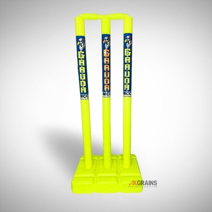 

PLASTIC STUMPS 3PCS SET WITH BASE ITEM CODE 48