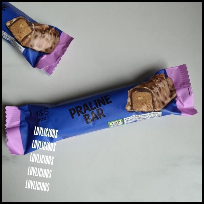 

M&S Mark Marks & And Spencer Praline Bar Chocolate Coklat Kacang