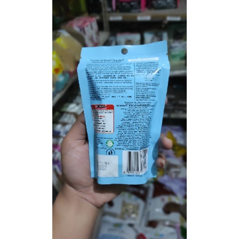FRISKIES PARTY MIX CEMILAN KERING KUCING