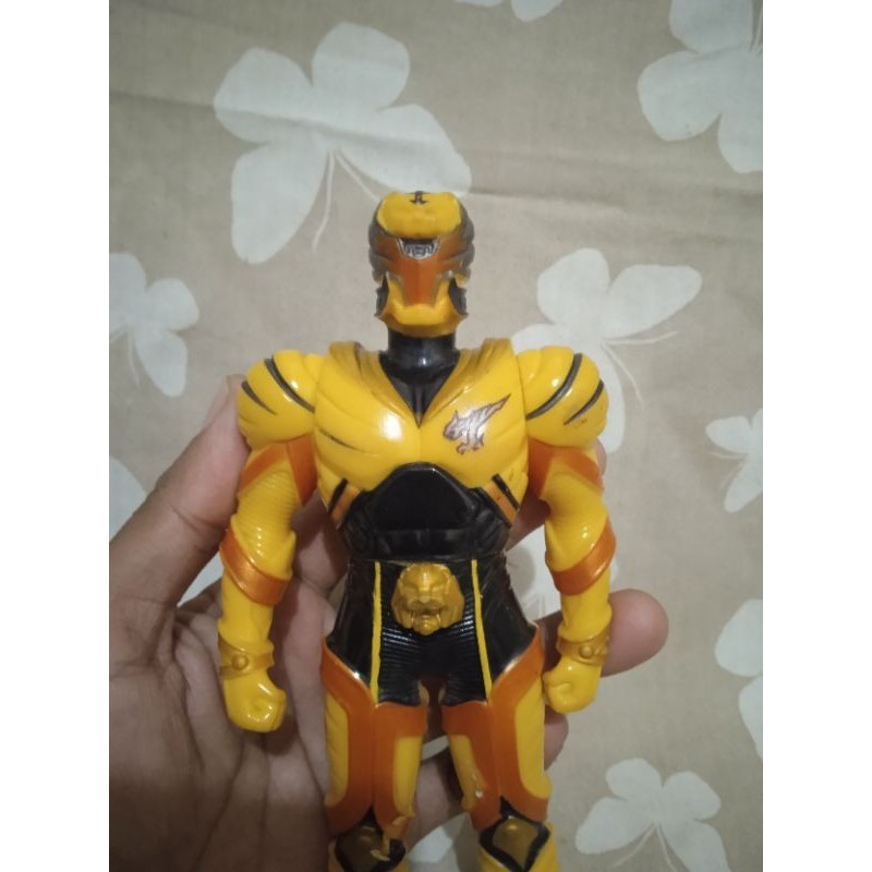 mainan figure satria Bima X torga Bandai