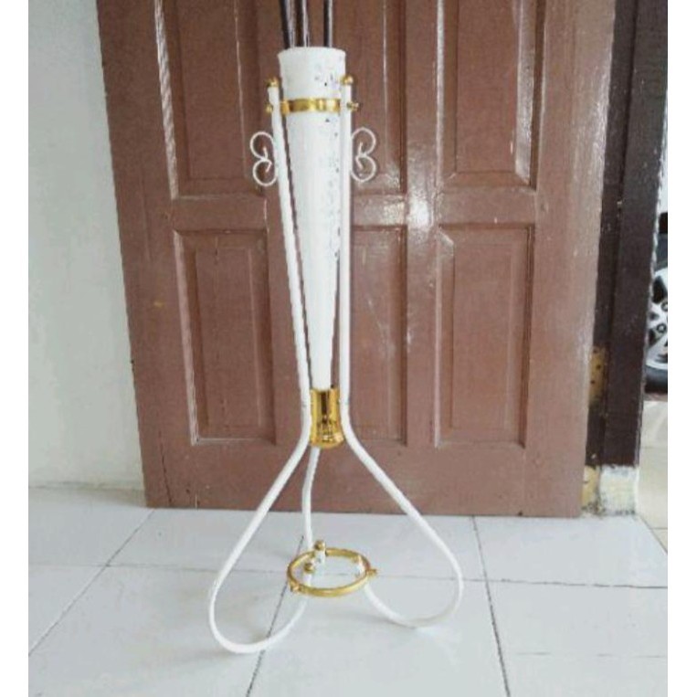 Pot Standing Besi / Pot Corong Besi / Pot Bunga Sudut/Vas Kerucut Besi
