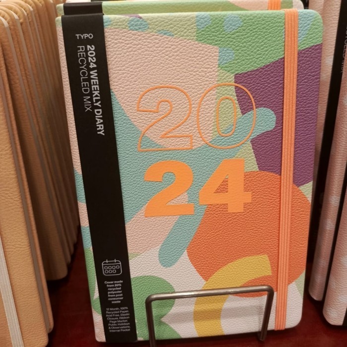 Typo Buku Jurnal Weekly Planner Ngguan Jadwal 2024 A5 Unik